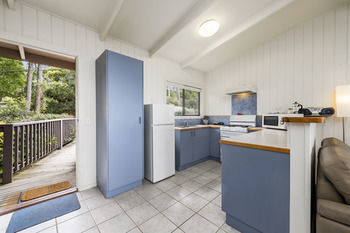 Hotel Beacon Point Ocean View Villas