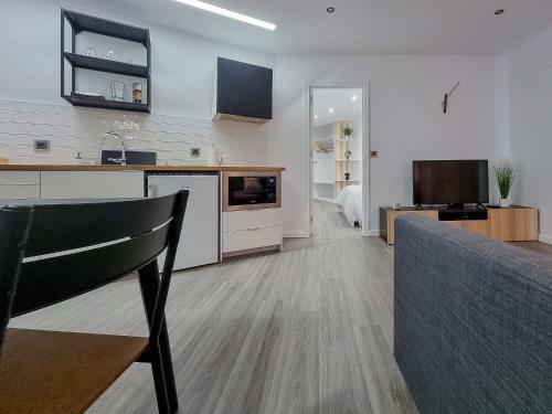 The Jolie Apartments