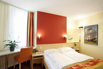 Hotel De La Paix