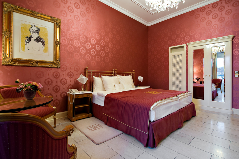 Hotel Grand National