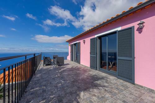 Villa Rosa With Private Pool