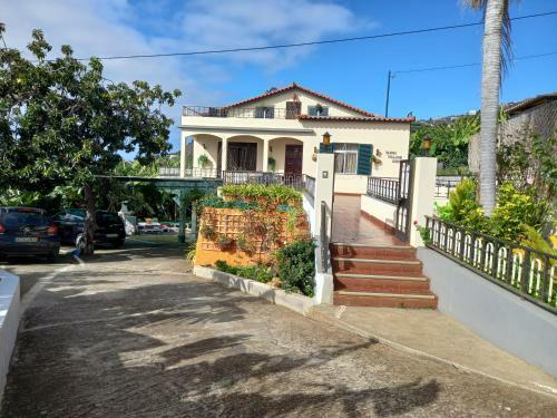 Hostal Tabua Village
