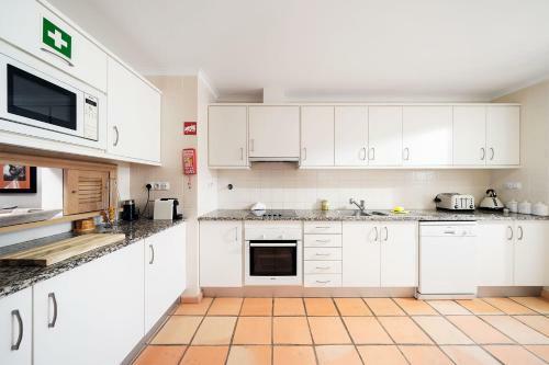 3 Bedroom Apartment In Gated Complex With Pool Vila Sol Resort