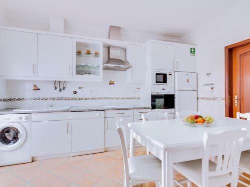 Villa Al - Vivenda Caravela