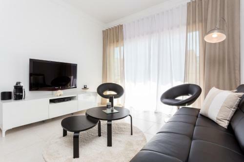 Mr. Sponsor Apartment