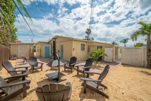 Family Getaway Pool Patio Fire Pit Walk To The Beach