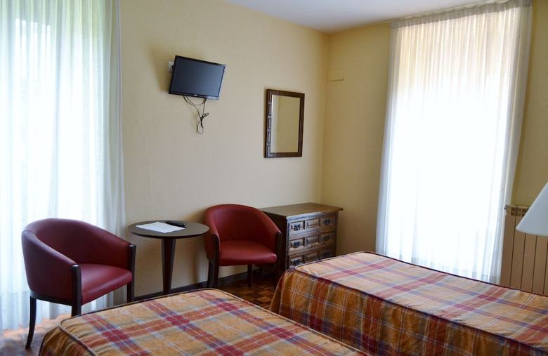 Hotel Termas De Li�rganes