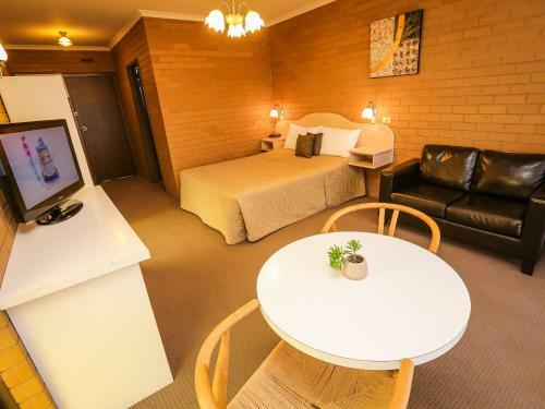 Rivercity Motel
