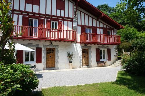 Apartamentos Studio Eder Enea