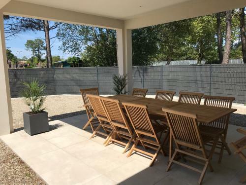 Location Villa Entre Lac Et Oc�an Avec Son Spa de Nage