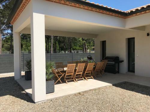Location Villa Entre Lac Et Oc�an Avec Son Spa de Nage