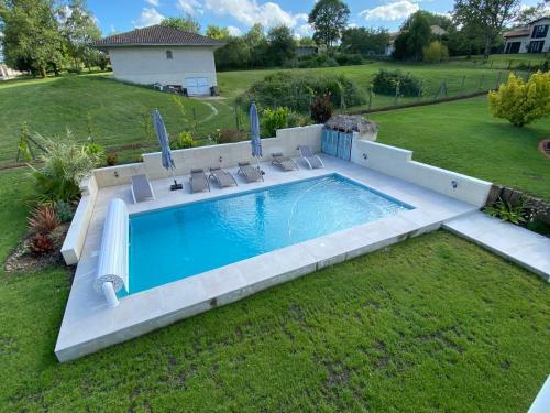 Villa Alba. Piscine Grand Jardin Hauts de Bordeaux