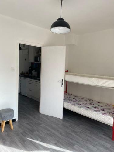 Apartamento Joli Studio Proche de La Mer
