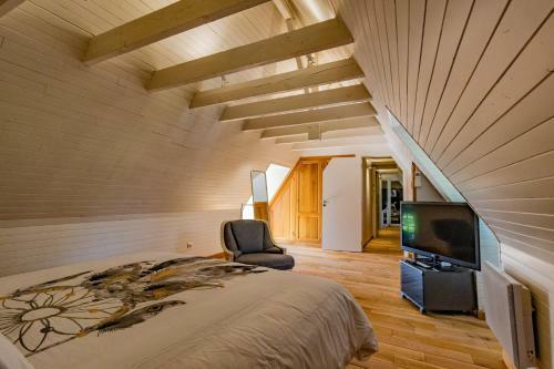 Villa Avec Piscine Sur Le Domaine D'un Ch�teau