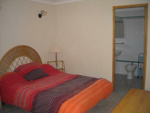 Maison de Ville Aux Couleurs Proven�ales.