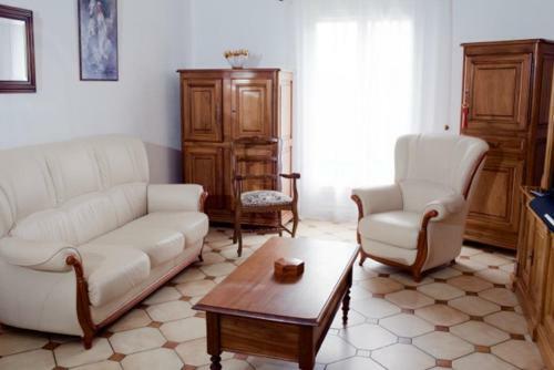 Les Murmures Du Temps Villa 3 Chambres Avec Piscine