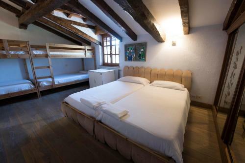 Moana Surf Hostel