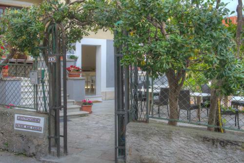 Hostal Rione San Carlo