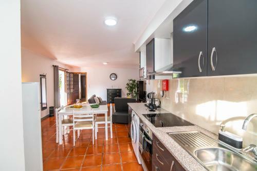 Apartamento Do Pinheiro (with Shared Swimming Pool)