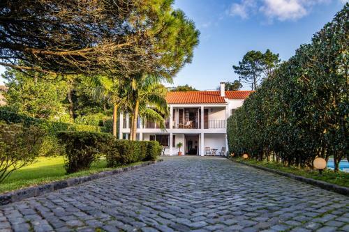 Casa Do Pinheiro With Shared Swimming Pool