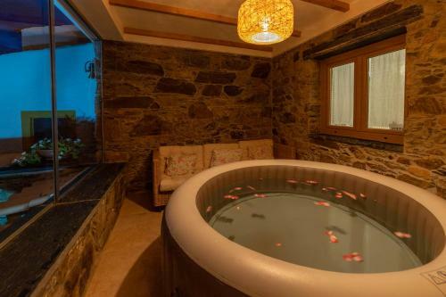 Agroturismo O Palheiro - Vista Panor�mica E Jacuzzi
