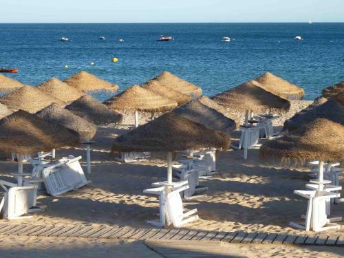 Top Floor Ocean View Apartment ? Near Beach Luz