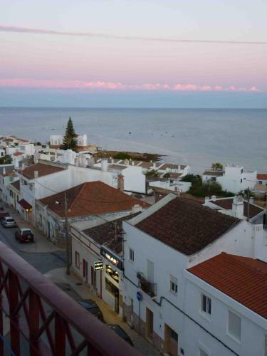 Top Floor Ocean View Apartment ? Near Beach Luz