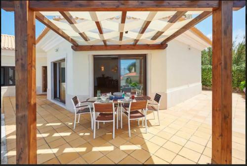 Villa Beach House W/ Pool Kid Friendly