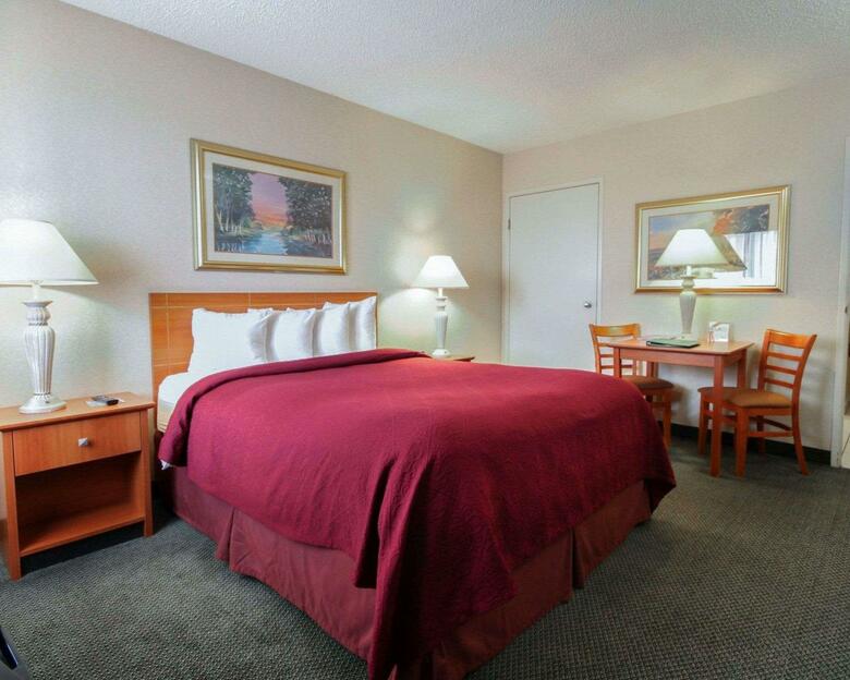 Hotel Quality Inn Airport East