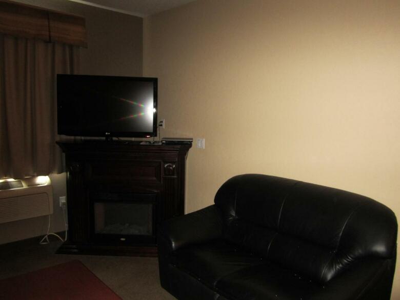 Hotel Lakeview Inn & Suites - Fort Nelson