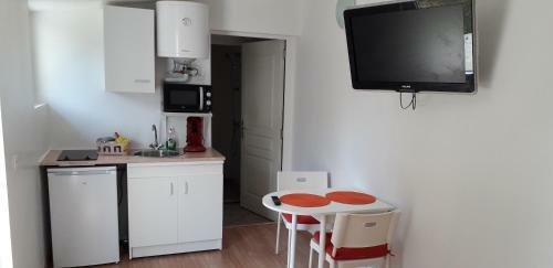 Apartamento Studio Au Calme Jardin Wifi 600m Centre Ville
