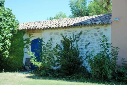 Bed & Breakfast Le Mas de La Cigale Bleue, Caumont Sur Durance