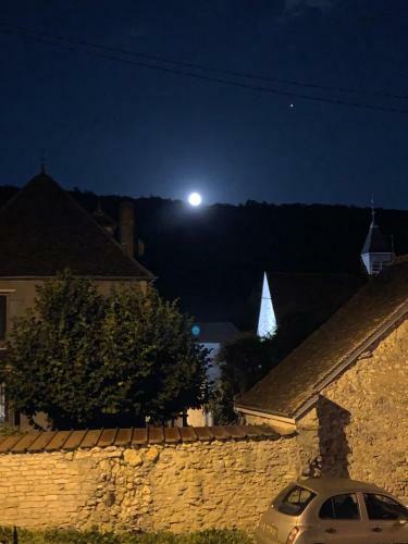 Maison de Campagne Entre Vigne Et Bois