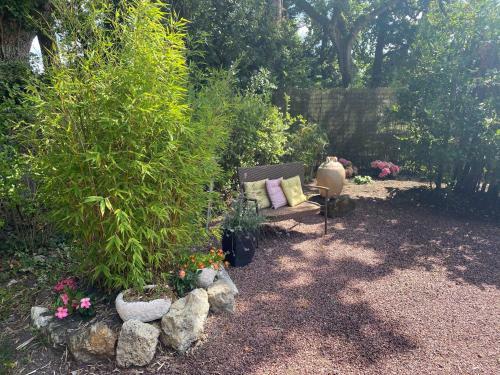 Hostal Le Clos Des Ch�nes
