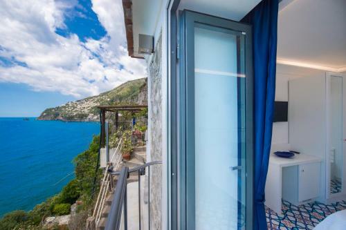 Furore - La Perla Di Nettuno - Amalfi Coast