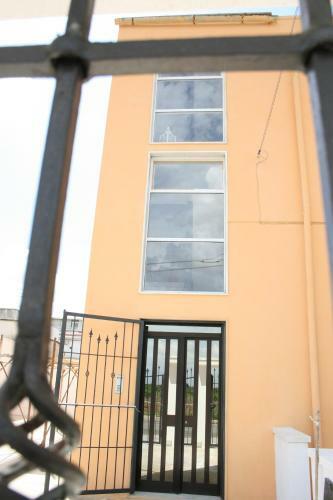 Le Rose Suite Apartments
