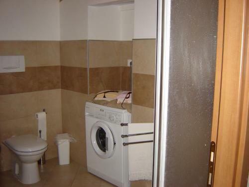 Apartamento A 7 Km Da Salo' Casa Del Sole Mansarda