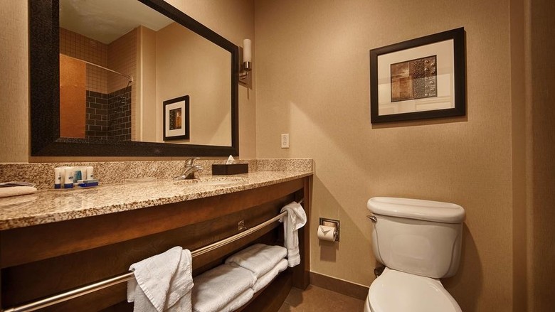 Best Western Plus Atrea Hotel And Suites