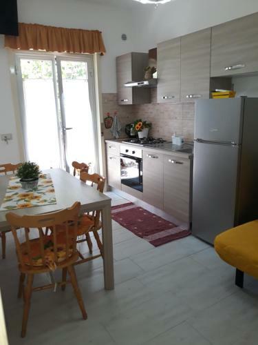 Holiday House Marlin