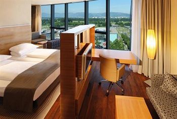 Hotel Four Points By Sheraton Panoramahaus