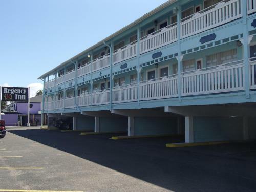 Regency Inn Motel By The Beach