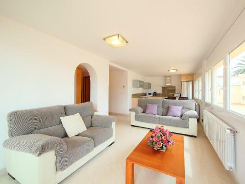 Villa Requesens 183
