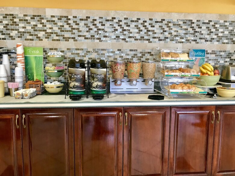 Hotel Quality Inn Little Creek