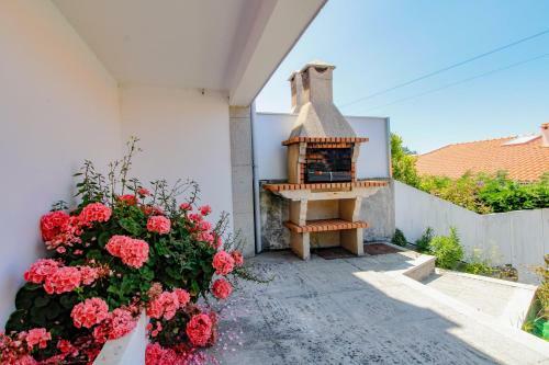 Vila Lucia - House With Sea View And Barbecue