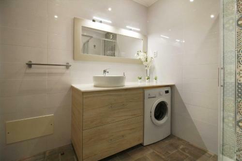 Apartamento Marvin T2 Com Terra�o