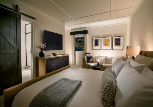 Hotel Macarthur Place Inn & Spa