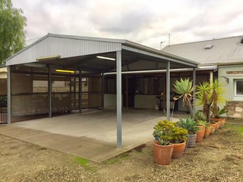 Bed & Breakfast Macdonnell House Naracoorte