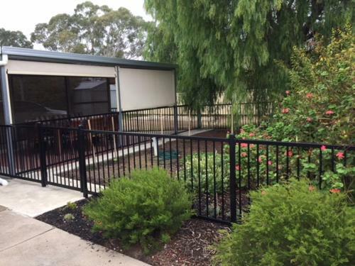 Bed & Breakfast Macdonnell House Naracoorte
