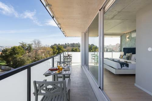 Luxurious Impressive Apartment - Balcony And Pool
