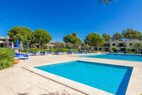 Apartamento Clube Da Bemposta Com Piscina